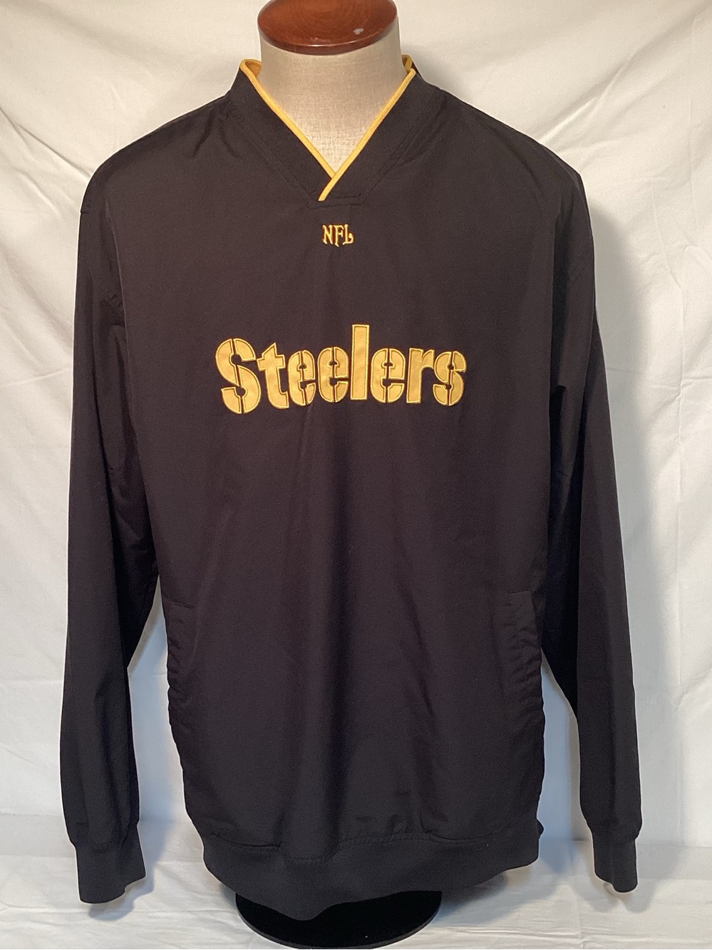 Pittsburgh Steelers Black and Gold Pullover Windbreaker Men’s Size XL